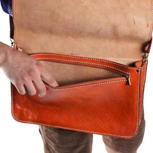 Handmade Leather Briefcase - 1 compartment + Pocket - close security