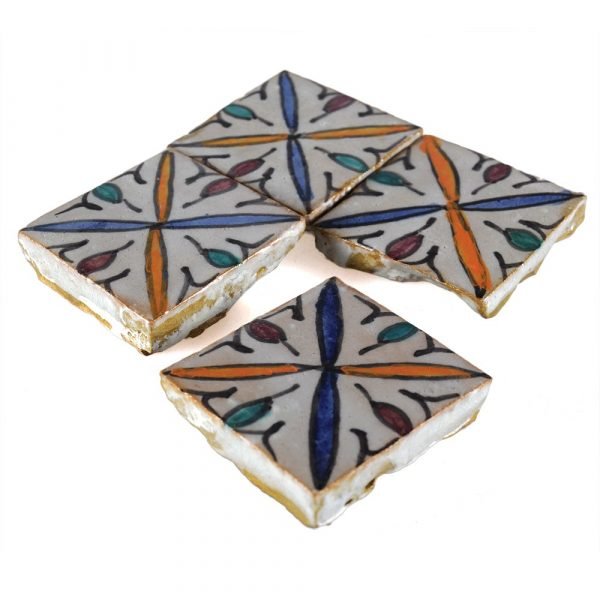 Al-Andalus - 10 cm - several designs - handcrafted tile - model 26