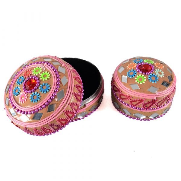 Box shiny round - inside velvet - assorted colors