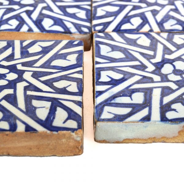 Al-Andalus - 10 cm - several designs - handcrafted tile - model 36