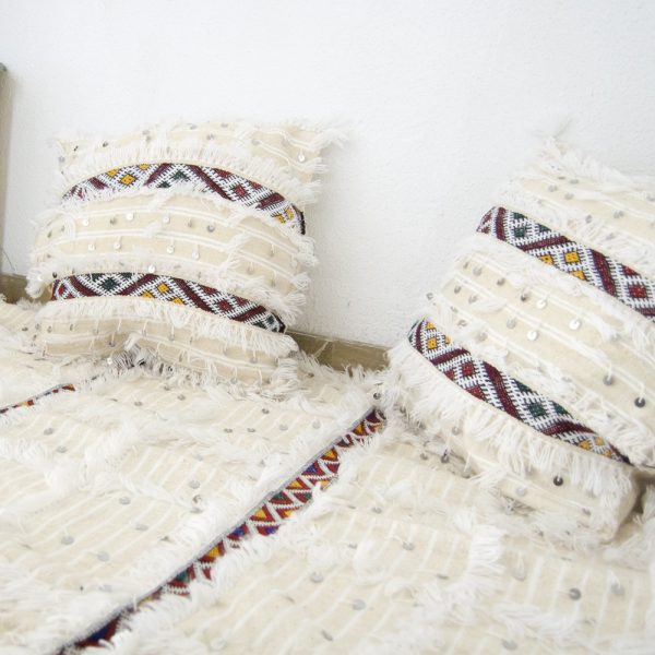 Berber Set - 2 Cushions + Carpet - White